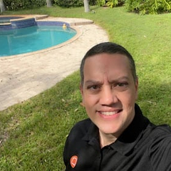 Carlos Diaz Carlos Diaz